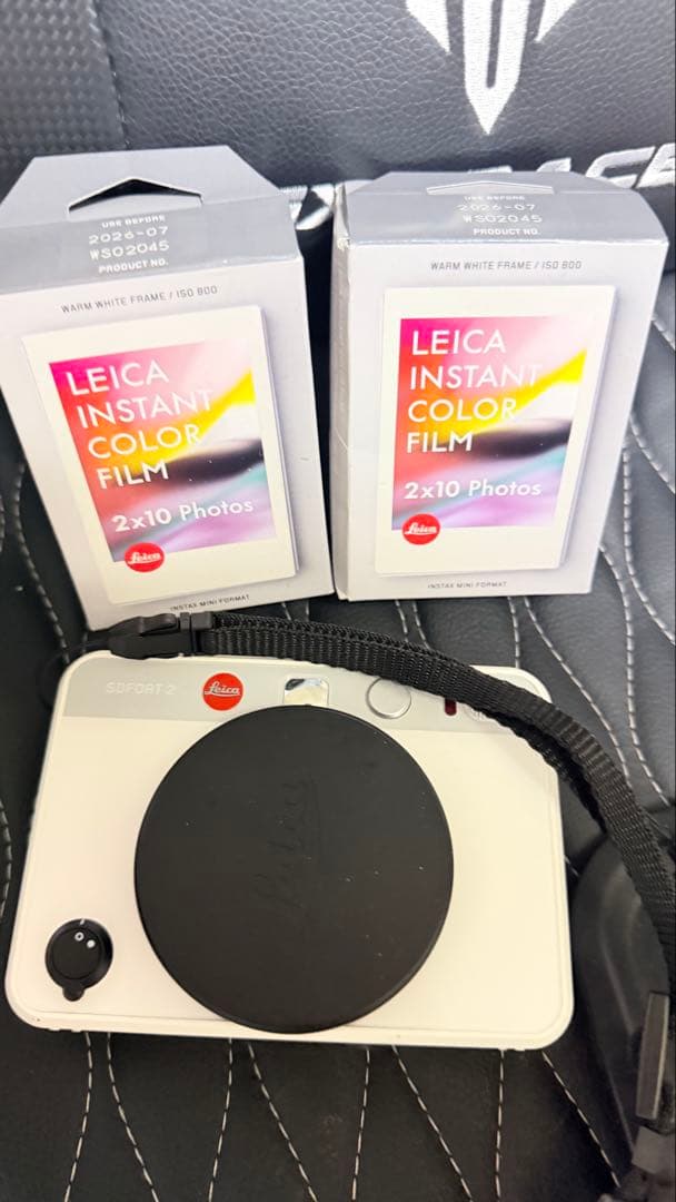 Leica Instant Cameras Sofort 2 40