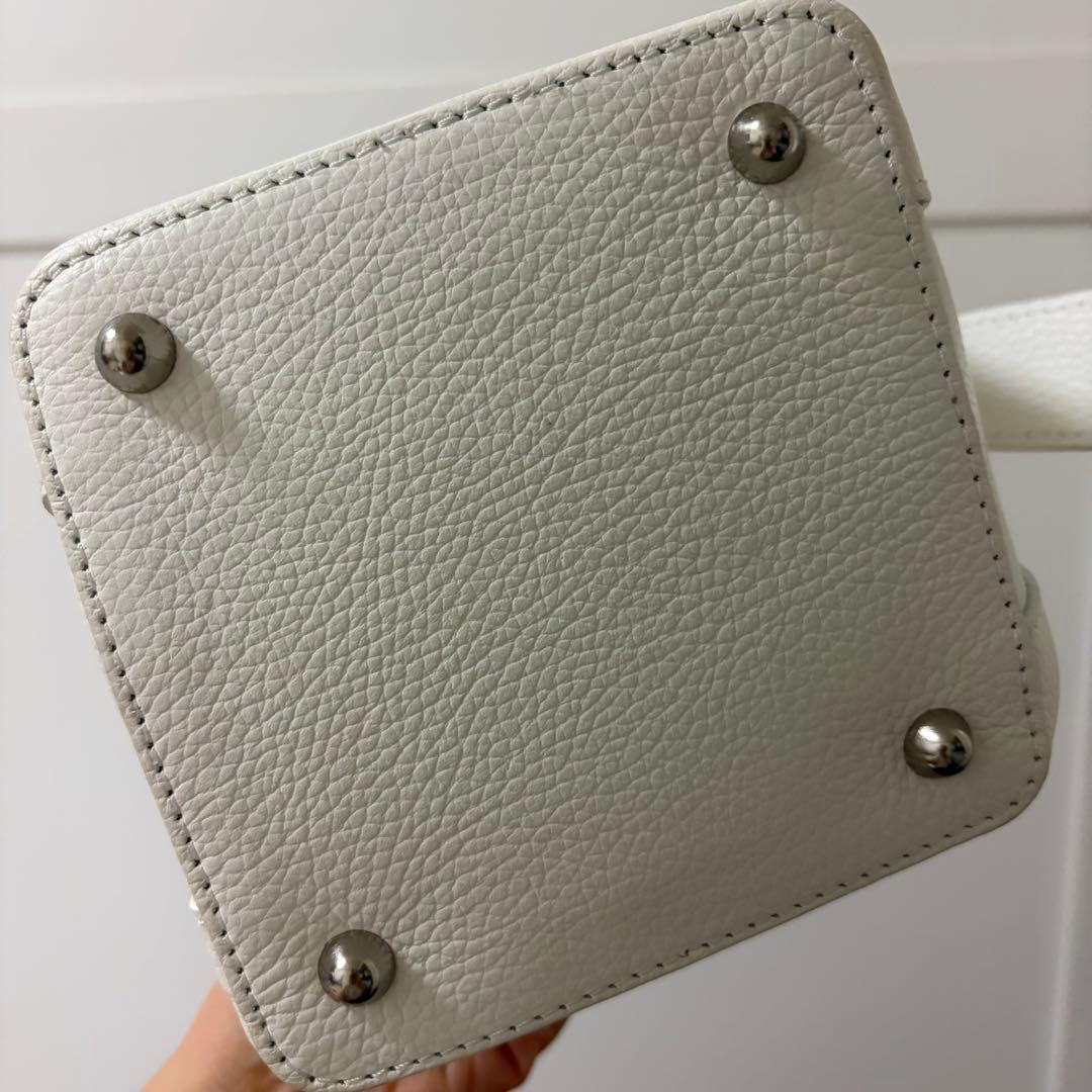 Des Pres Handbags