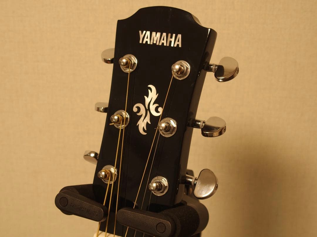 Acoustic Guitars Yamaha Apx600