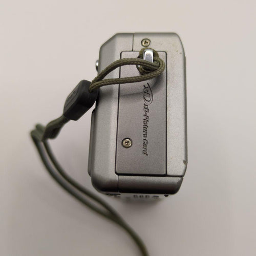 Fujifilm Compact Digital Camera Finepix F700