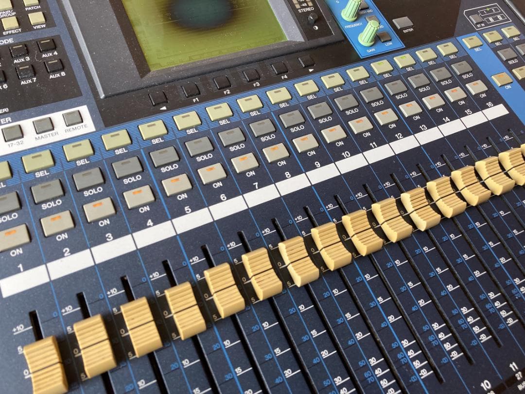 Yamaha Digital Mixers 01V96 Ver.2 Adat