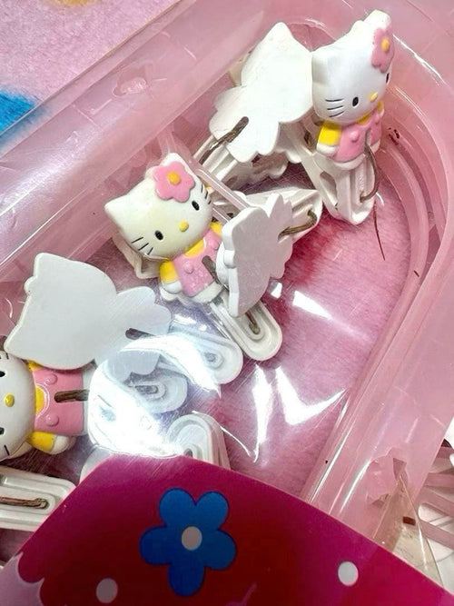 Hello Kitty Washing Scissors 1998