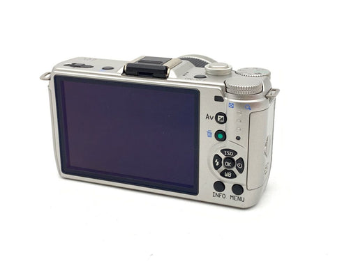 Mirrorless Interchangeable Lips Q7