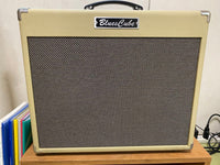 Roland Guitar Amplifiers Blues Cube Stage