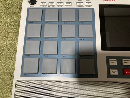 Akai Professional Sampler Mpc Live Ii Retro Edition