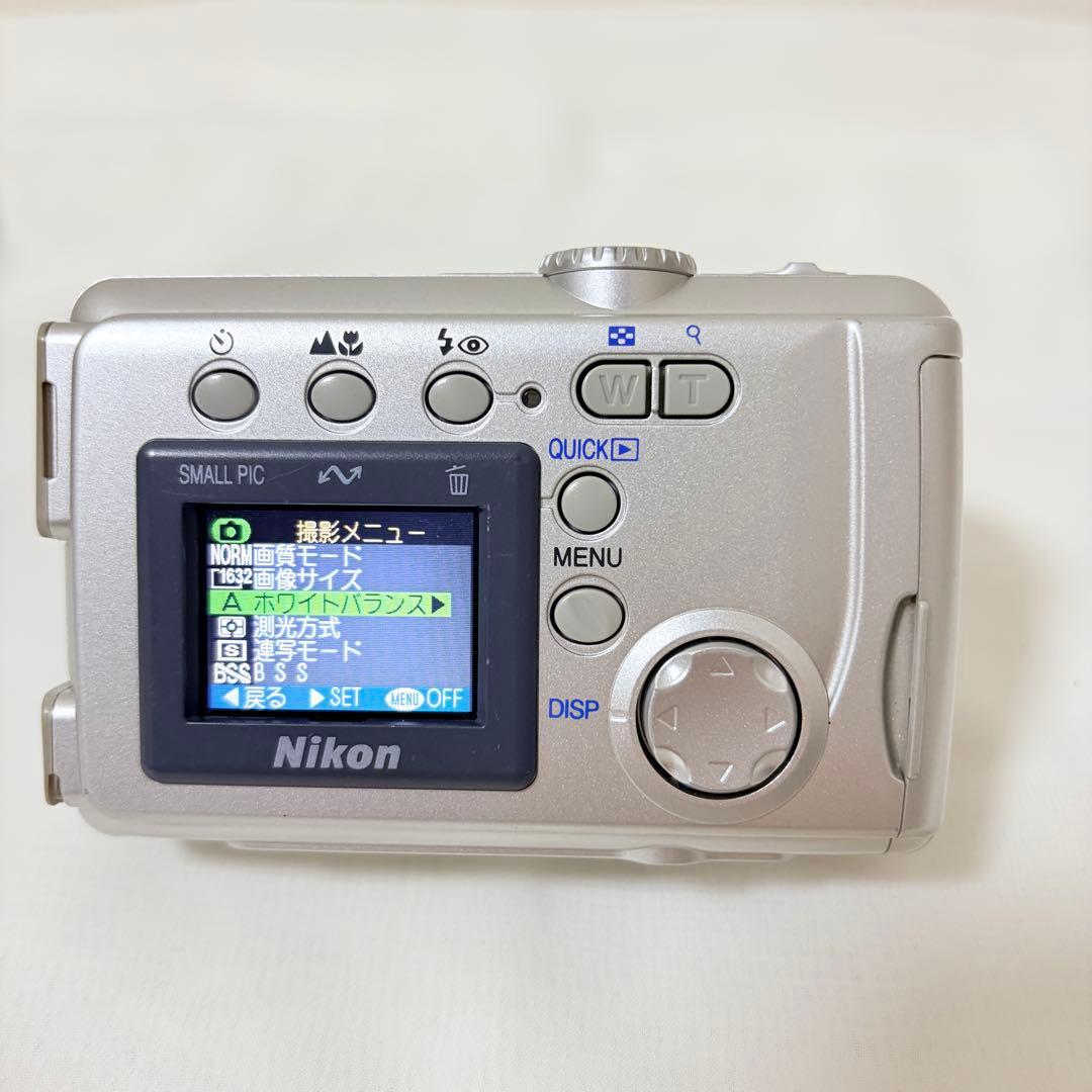 Nikon Compact Digital Camera Coolpix 2000