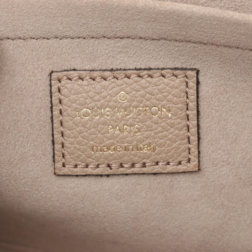 Louis Vuitton Shoulder Bag M82610