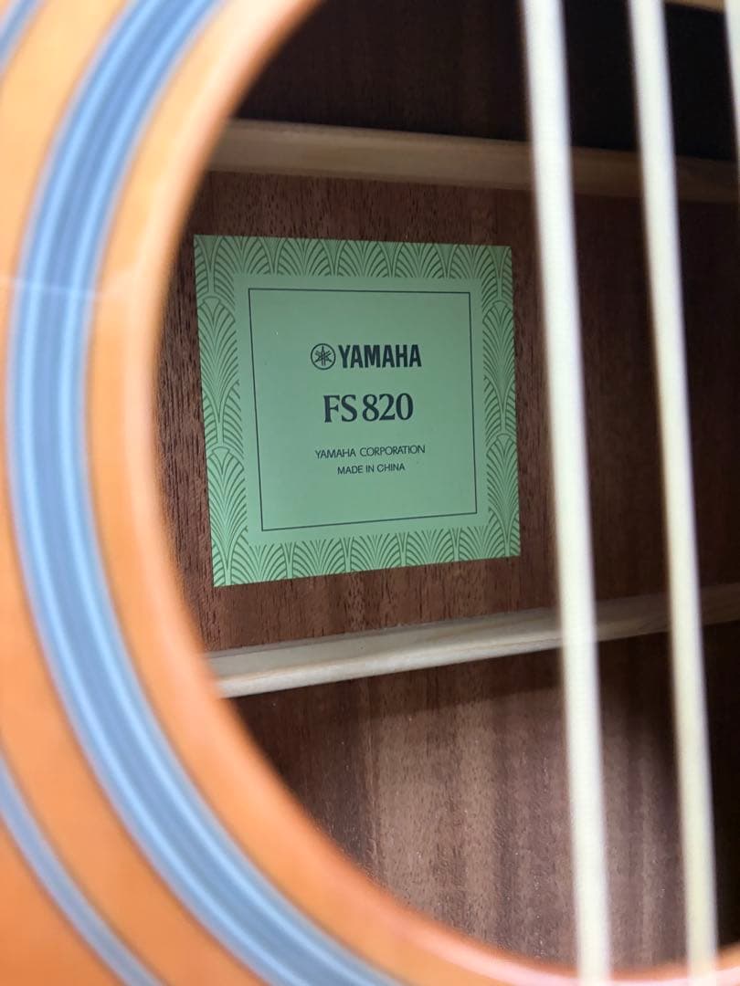 Yamaha Acoustic Guitars Fs820