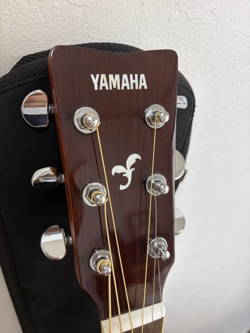 Yamaha Acoustic Guitars Fs820
