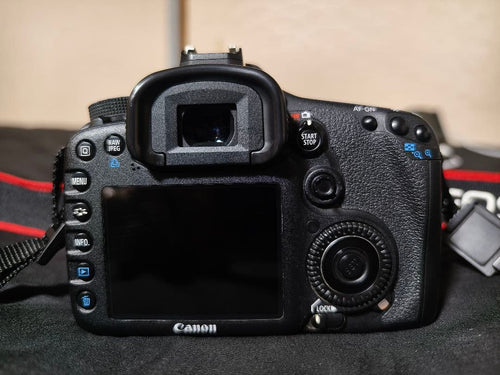Canon Digital Slr Eos 7D