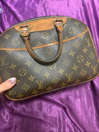 Louis Vuitton Handbags