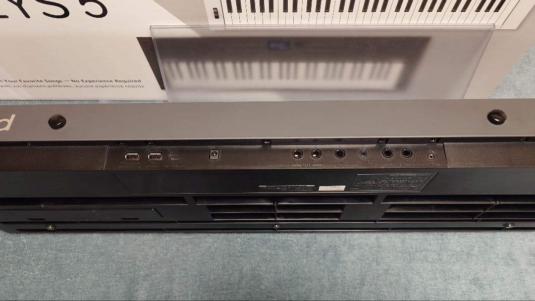 Roland Keyboards Digital Pianos Go:Keys 5