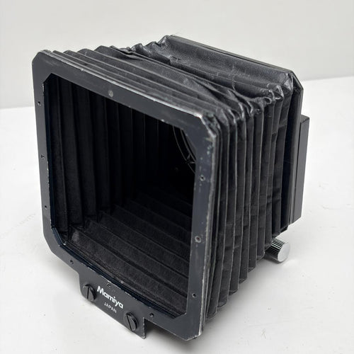 Mamiya Lens Hoods Bellows Hood 01