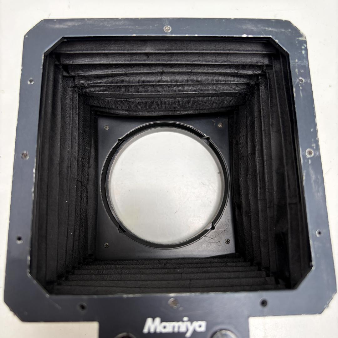 Mamiya Lens Hoods Bellows Hood 01