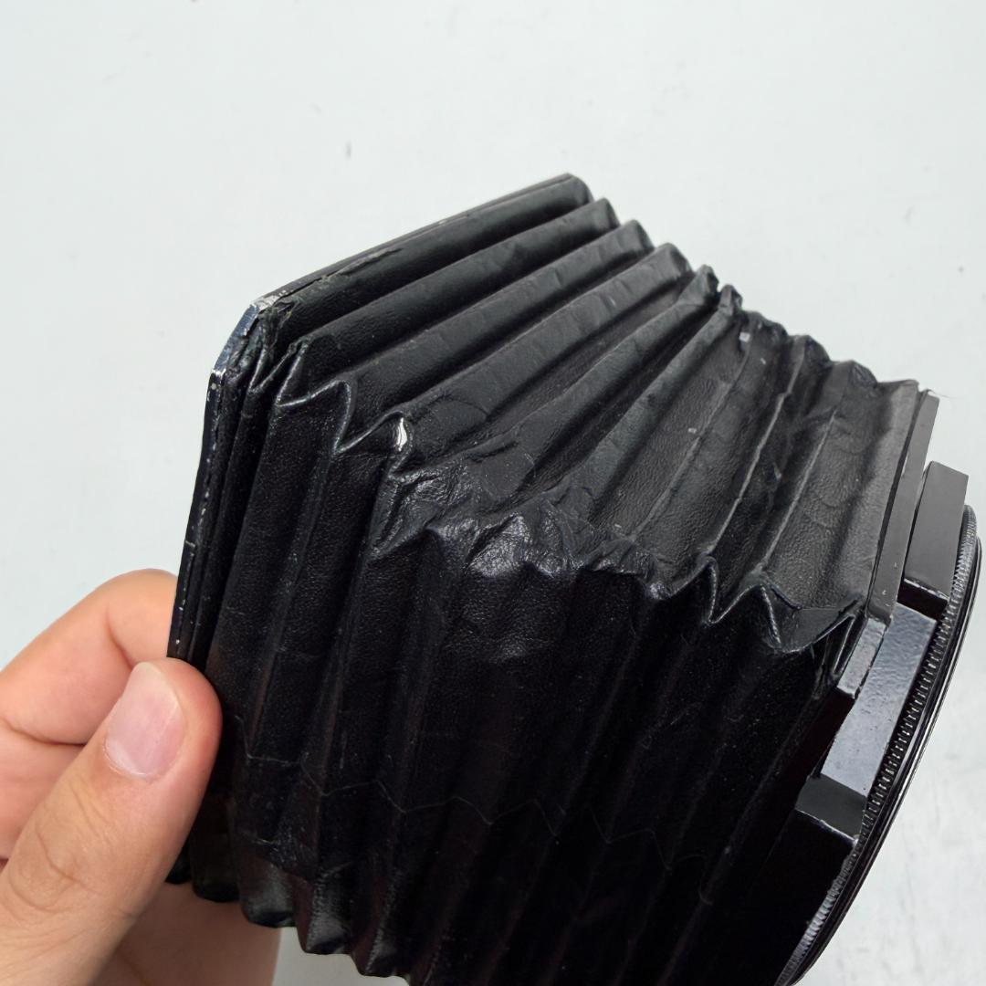 Mamiya Lens Hoods Bellows Hood 01