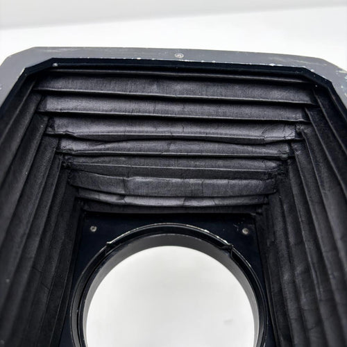 Mamiya Lens Hoods Bellows Hood 01