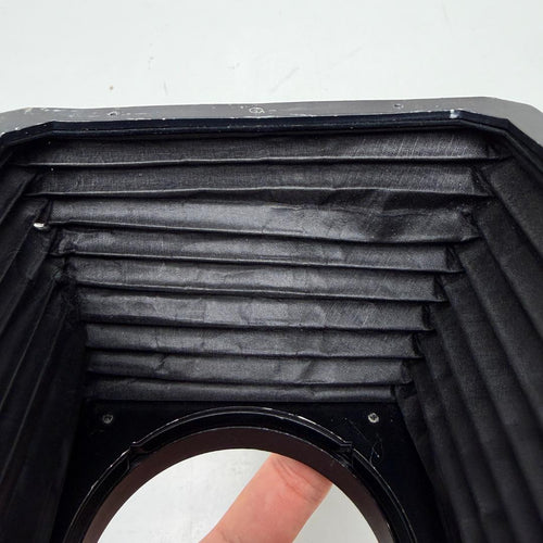 Mamiya Lens Hoods Bellows Hood 01