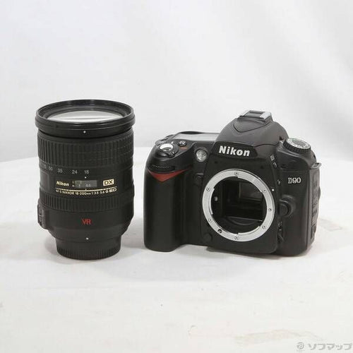 Nikon Digital Slr D90 Af-S Dx Vr 18-200G 262