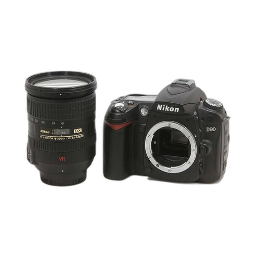 Nikon Digital Slr D90 Af-S Dx Vr 18-200G 262