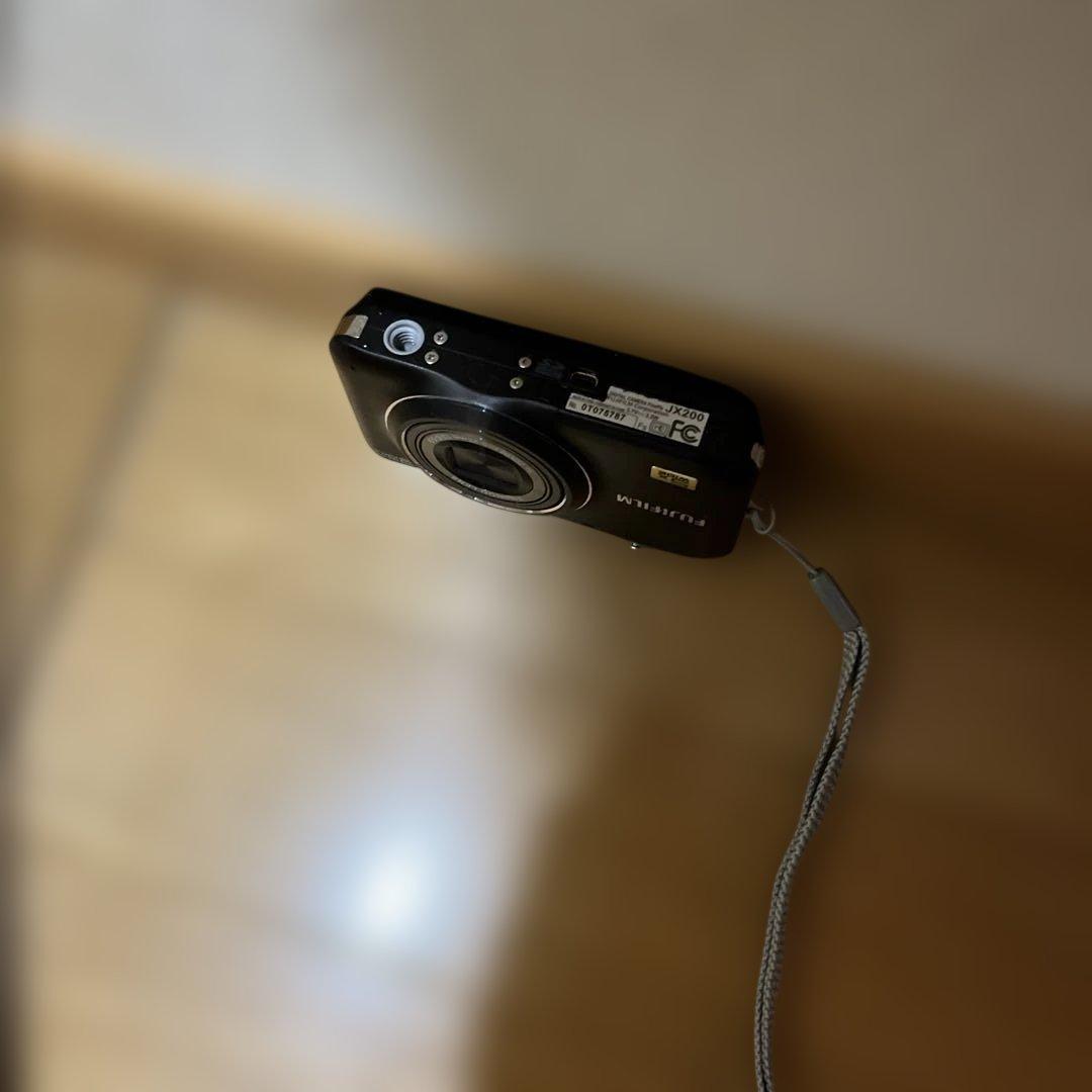 Fujitsu Compact Digital Camera