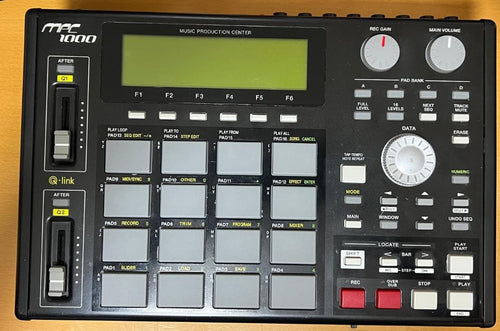 Akai Professional Samplers Mpc1000