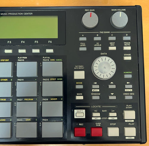 Akai Professional Samplers Mpc1000