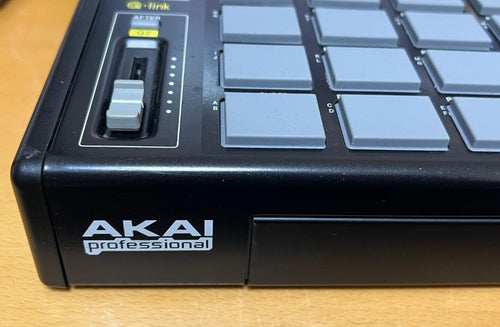 Akai Professional Samplers Mpc1000