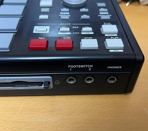 Akai Professional Samplers Mpc1000