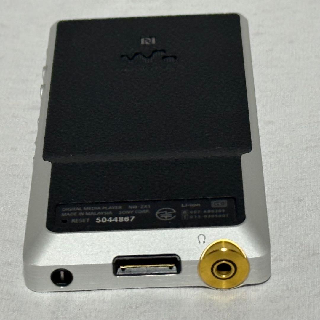 Sony Digital Audio Players Nw-Zx1 128Gb