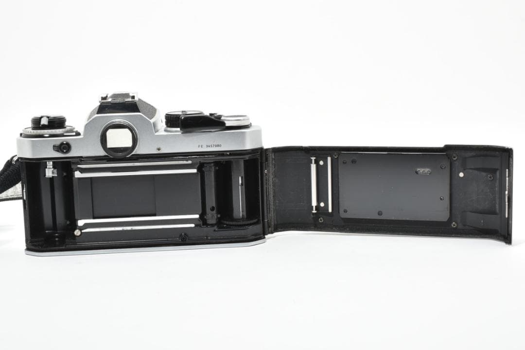 Slr Camera (Film) Nikon Fe #20932