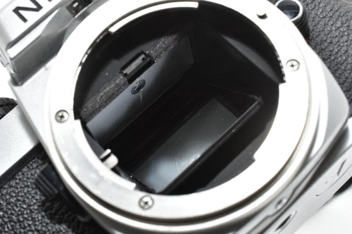 Slr Camera (Film) Nikon Fe #20932