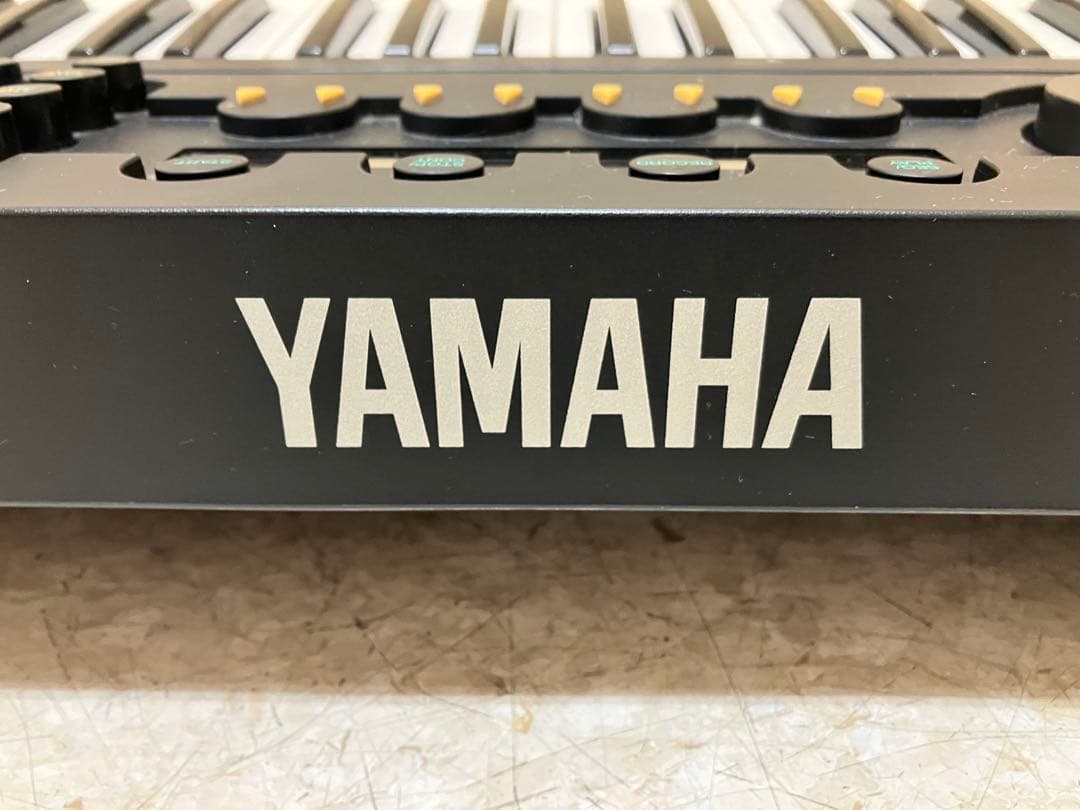 Other Yamaha Eos B2000