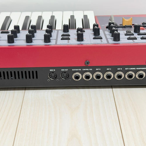 Clavia Analog Synthesizer Nord Lead 2X 49