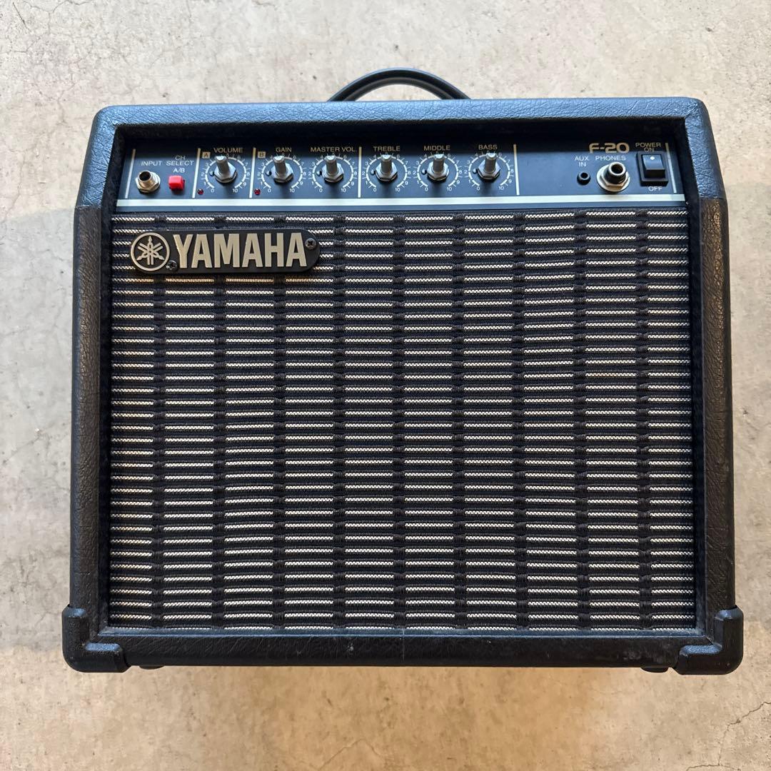 Guitar Amplifiers Yamaha F-20