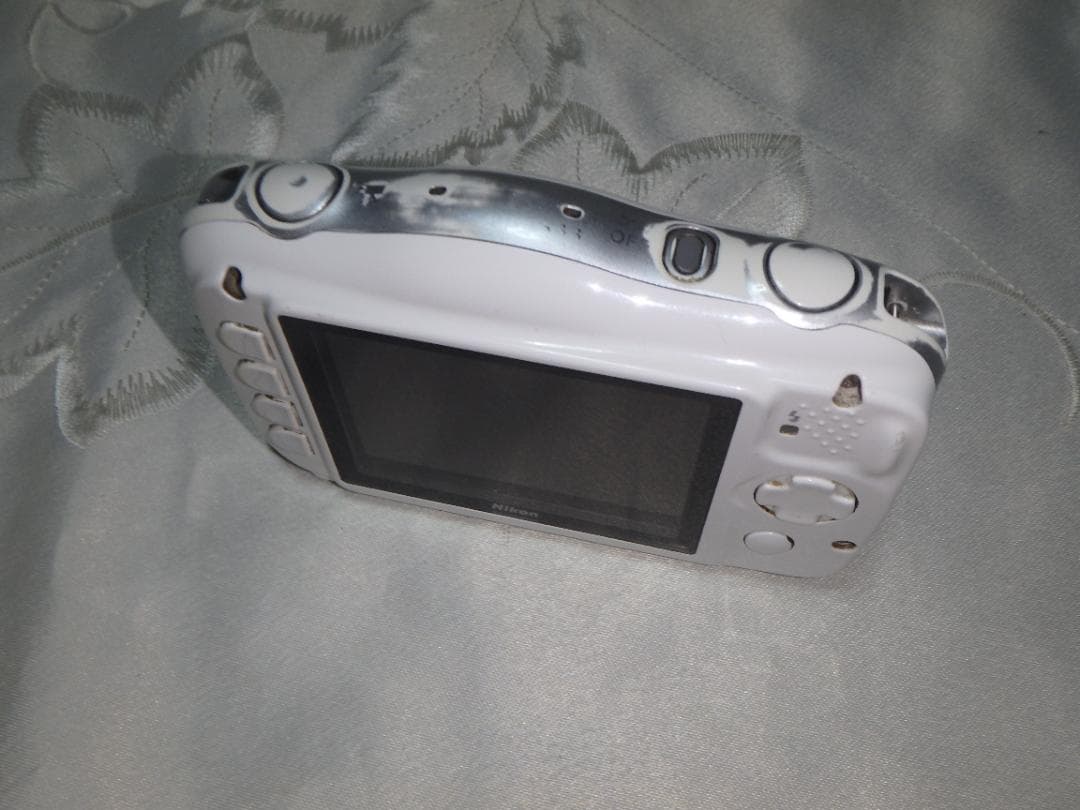 Nikon Compact Digital Cameras S33 Coolpix