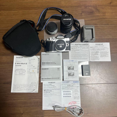 Olympus Mirrorless Interchangeable Lens Cameras E-M10 Mark 3859
