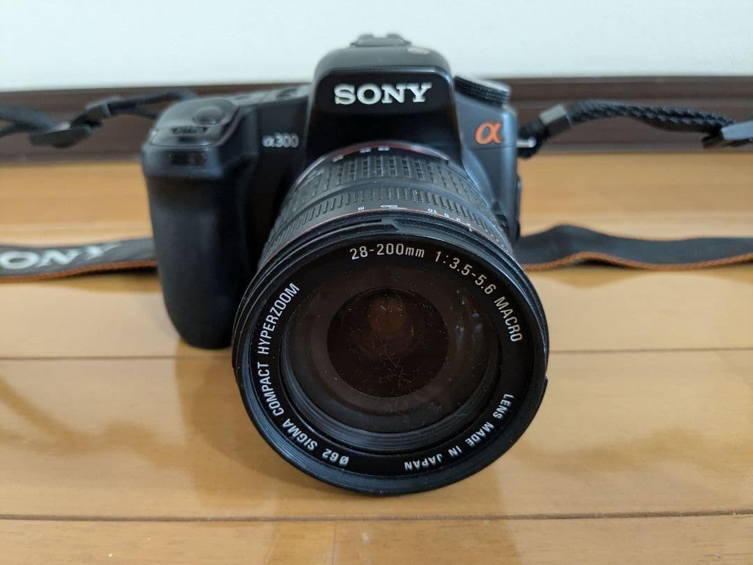 Sony Digital Slrs 300 Sigma 28-20Mm