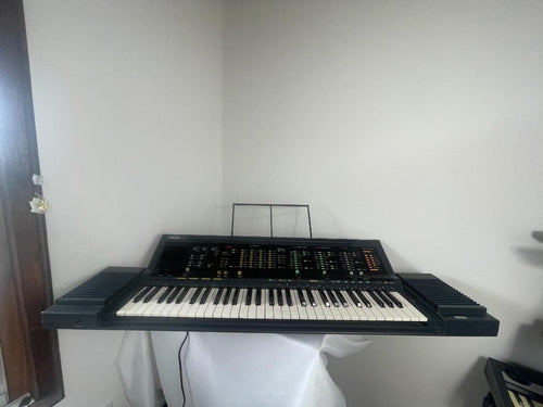 Analog Synthesizers Yamaha Psr-6300