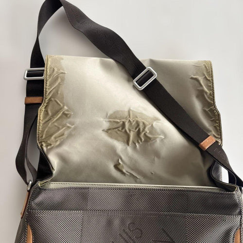 Louis Vuitton Shoulder Bags