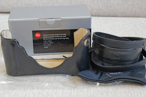 Leica Camera Case 14887
