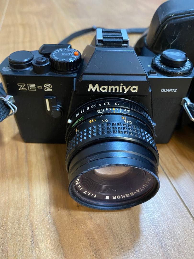 Canon Slr Camera (Film) Mamiya Ze-2 National Pe-200S