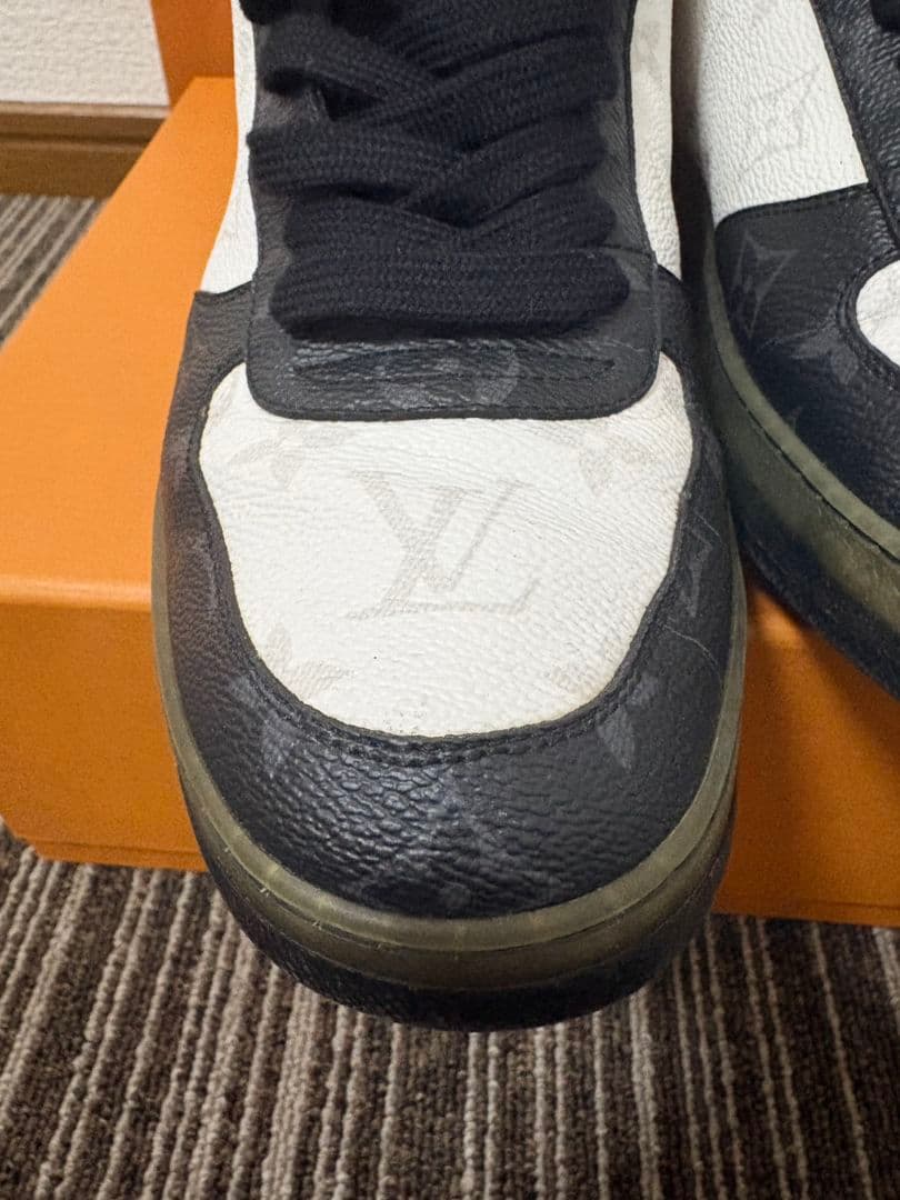 Louis Vuitton Sneakers