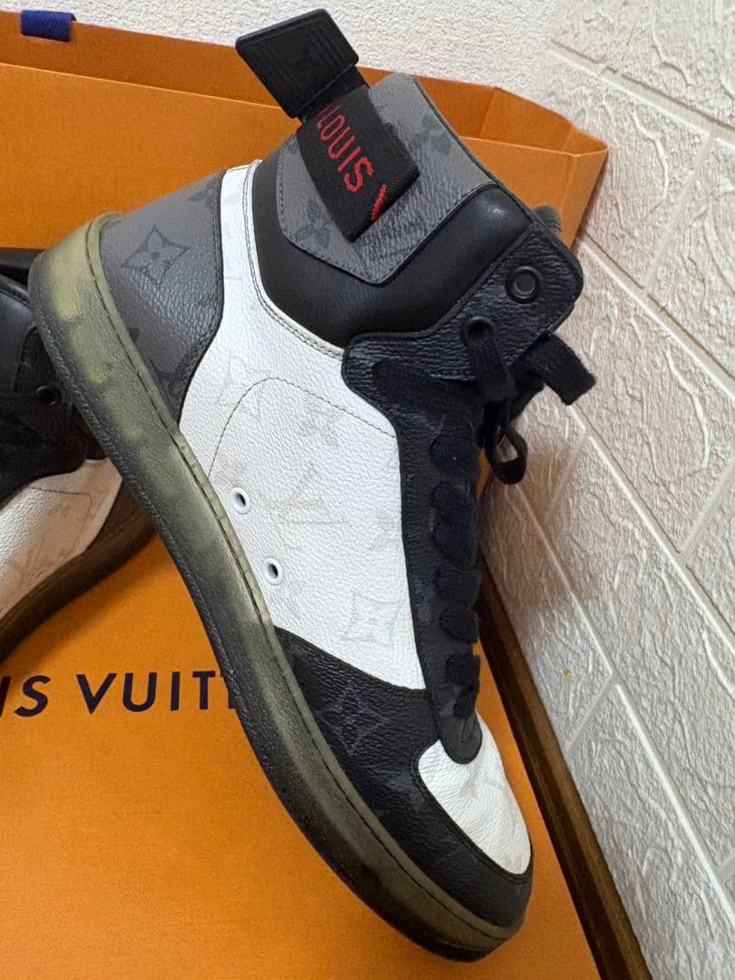 Louis Vuitton Sneakers