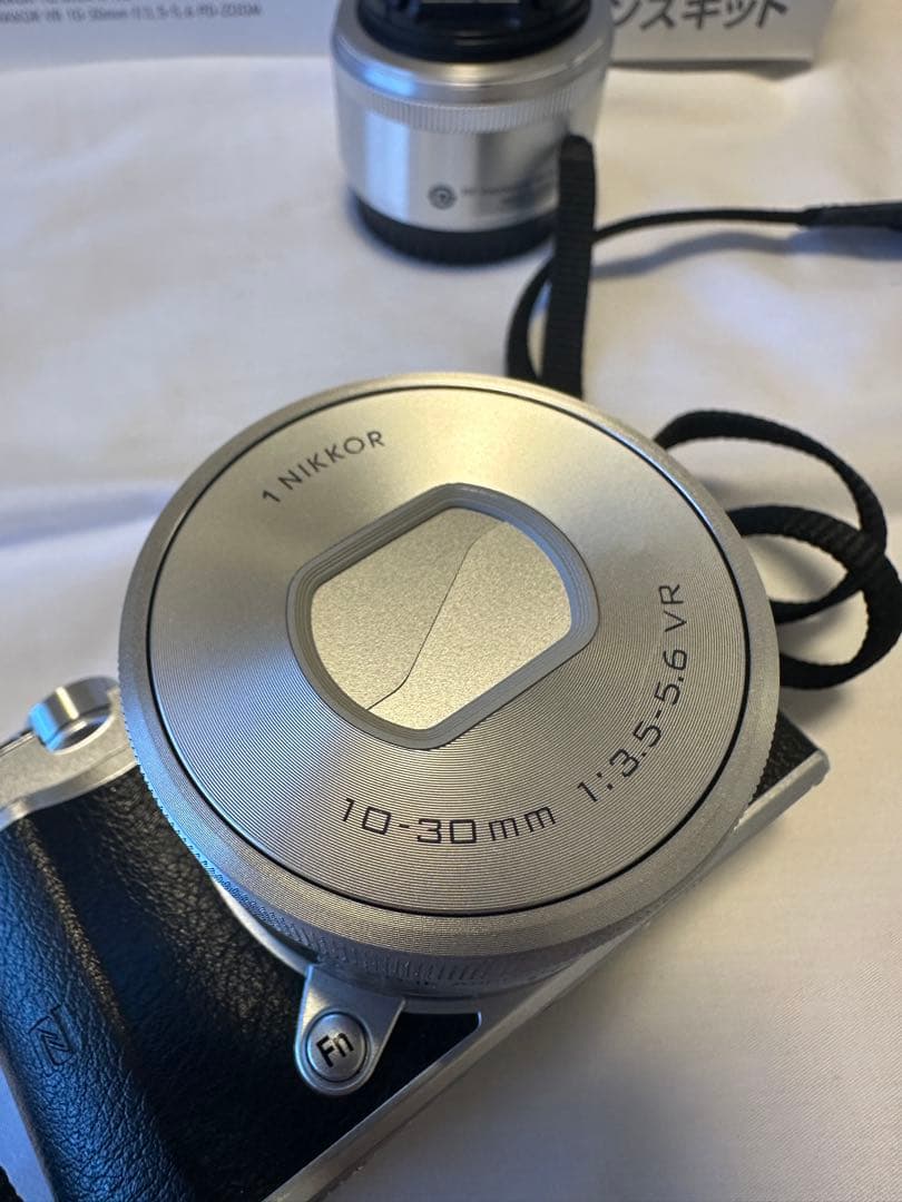 Nikon Mirrorless Interchangeable Lens Cameras 1J5