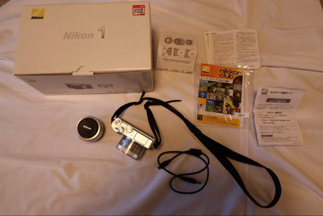 Nikon Mirrorless Interchangeable Lens Cameras 1J5