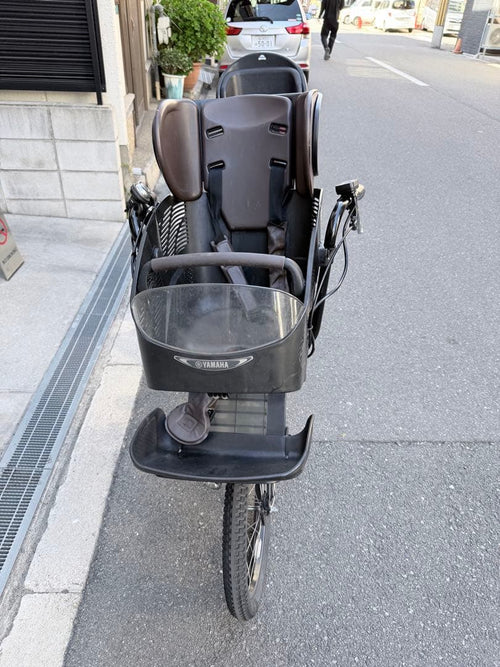 With Child Seat 3