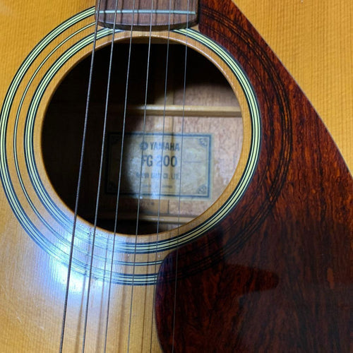 Yamaha Acoustic Guitars Fg-200