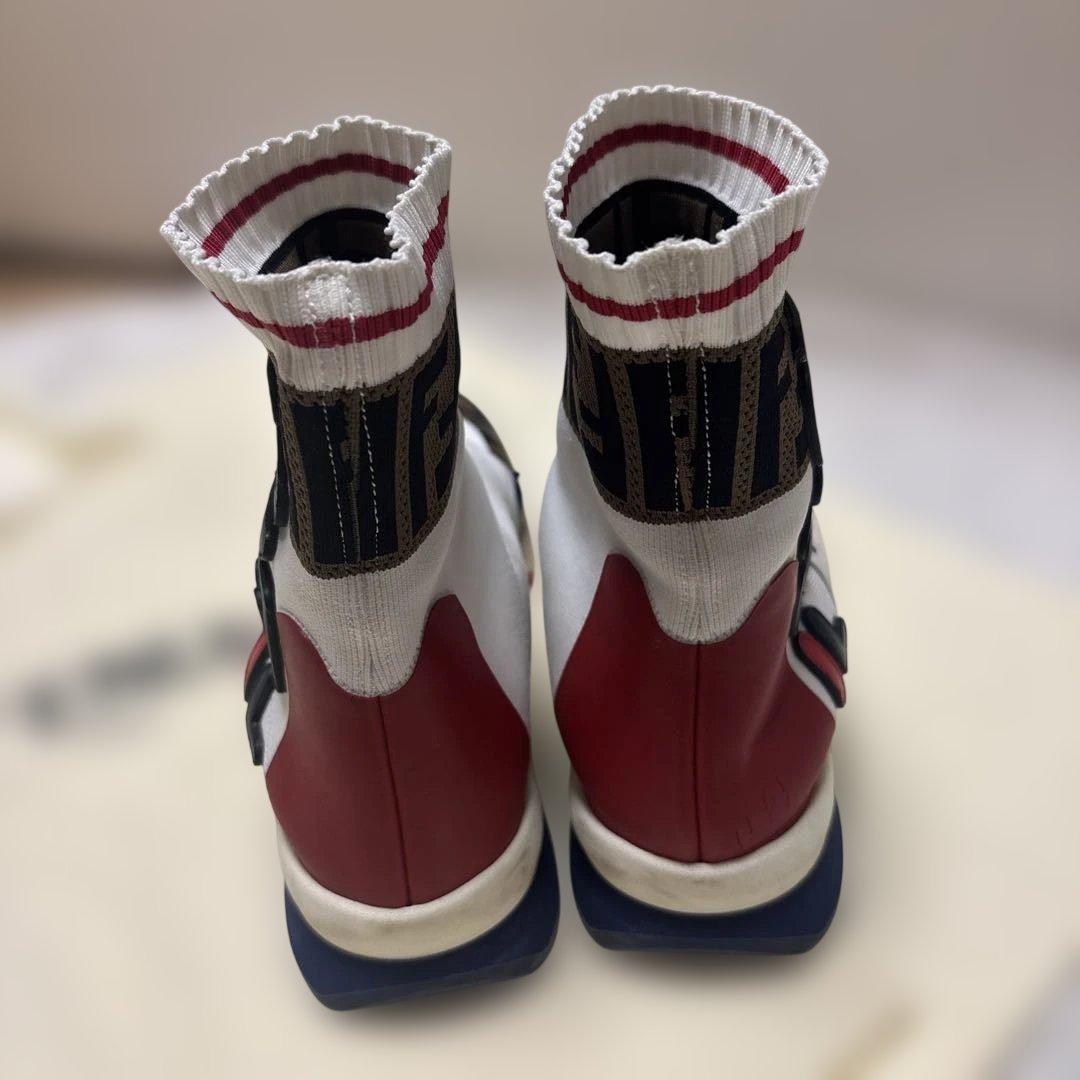 Fendi Sneakers 37 24