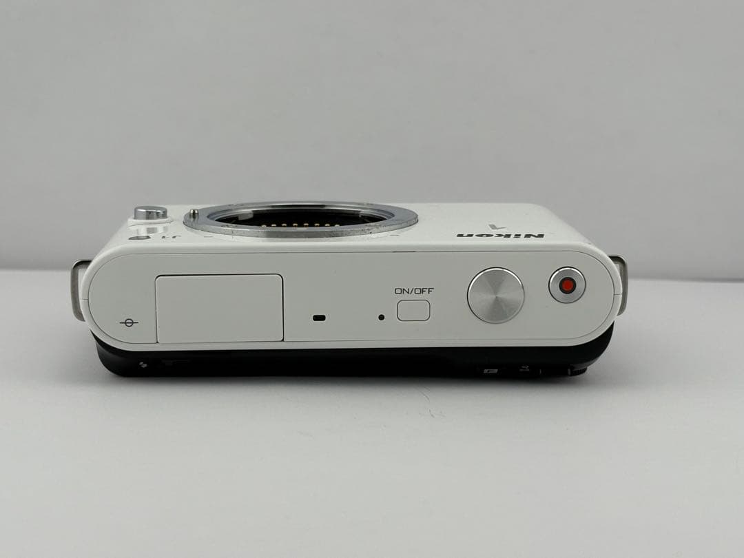 Mirrorless Interchangeable Lens Cameras Nikon 1 J1