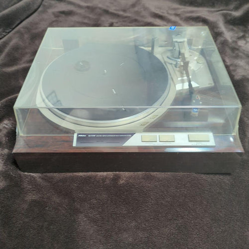 Victor Record Players (Turntables) Ql-Y33F